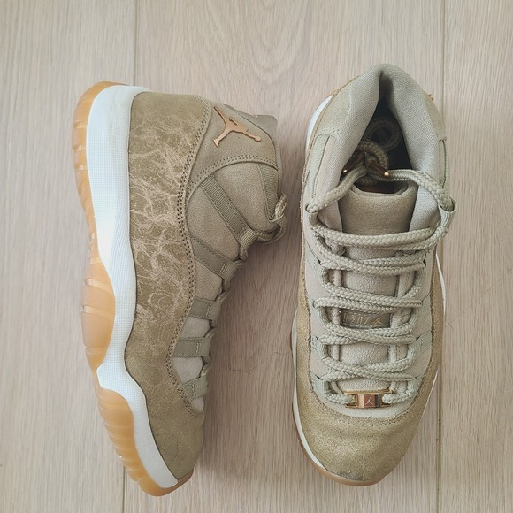 Nike Air Jordan 11 Retro Heiress "Olive Lux"‎ Suede Gold AR0715-300 Size 8 - Picture 1 of 10